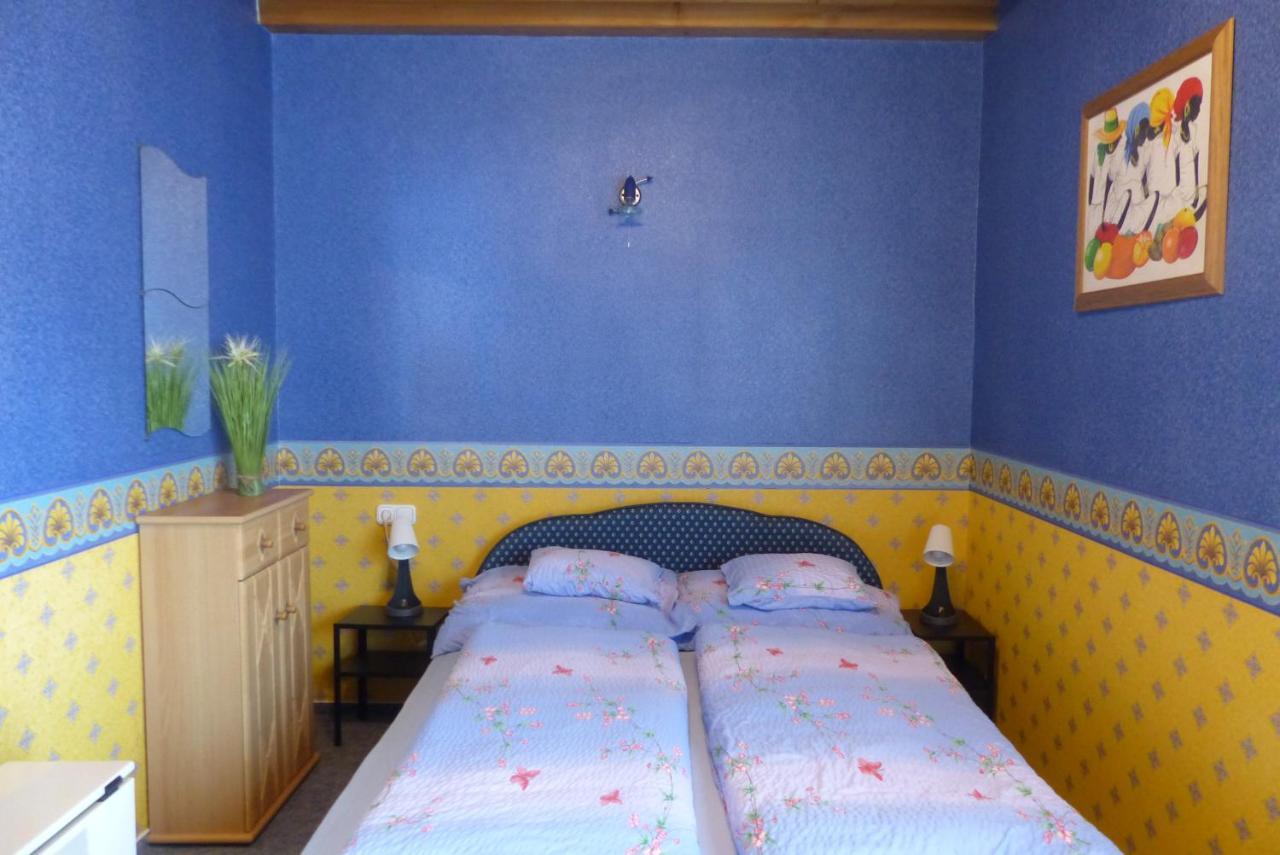 Orwa Apartmanok - Fenyofa Koez Zalakaros Exteriör bild