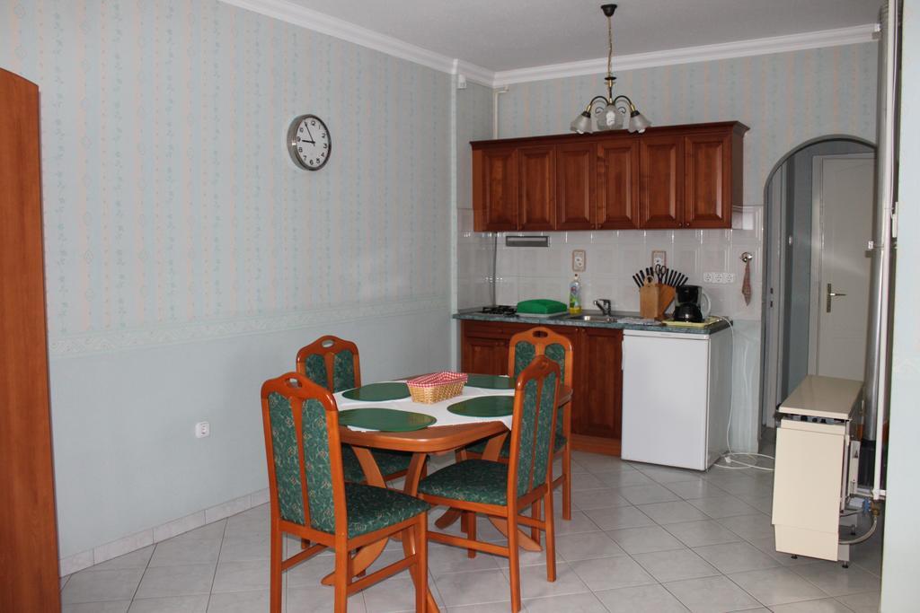 Orwa Apartmanok - Fenyofa Koez Zalakaros Exteriör bild